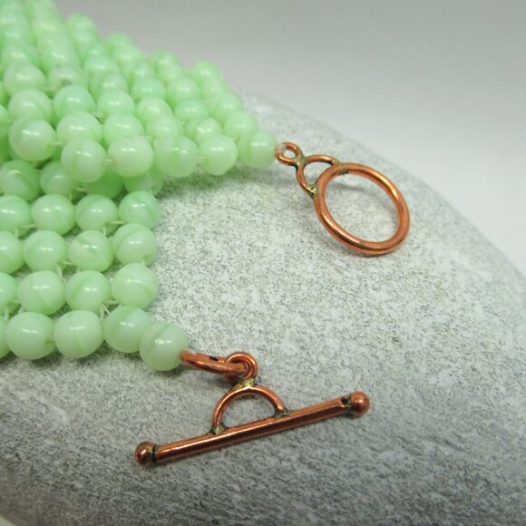 Woven Uranium glass bead bracelet - Picture 8 of 11